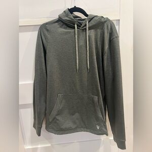 Men’s vuori hooded long sleeve